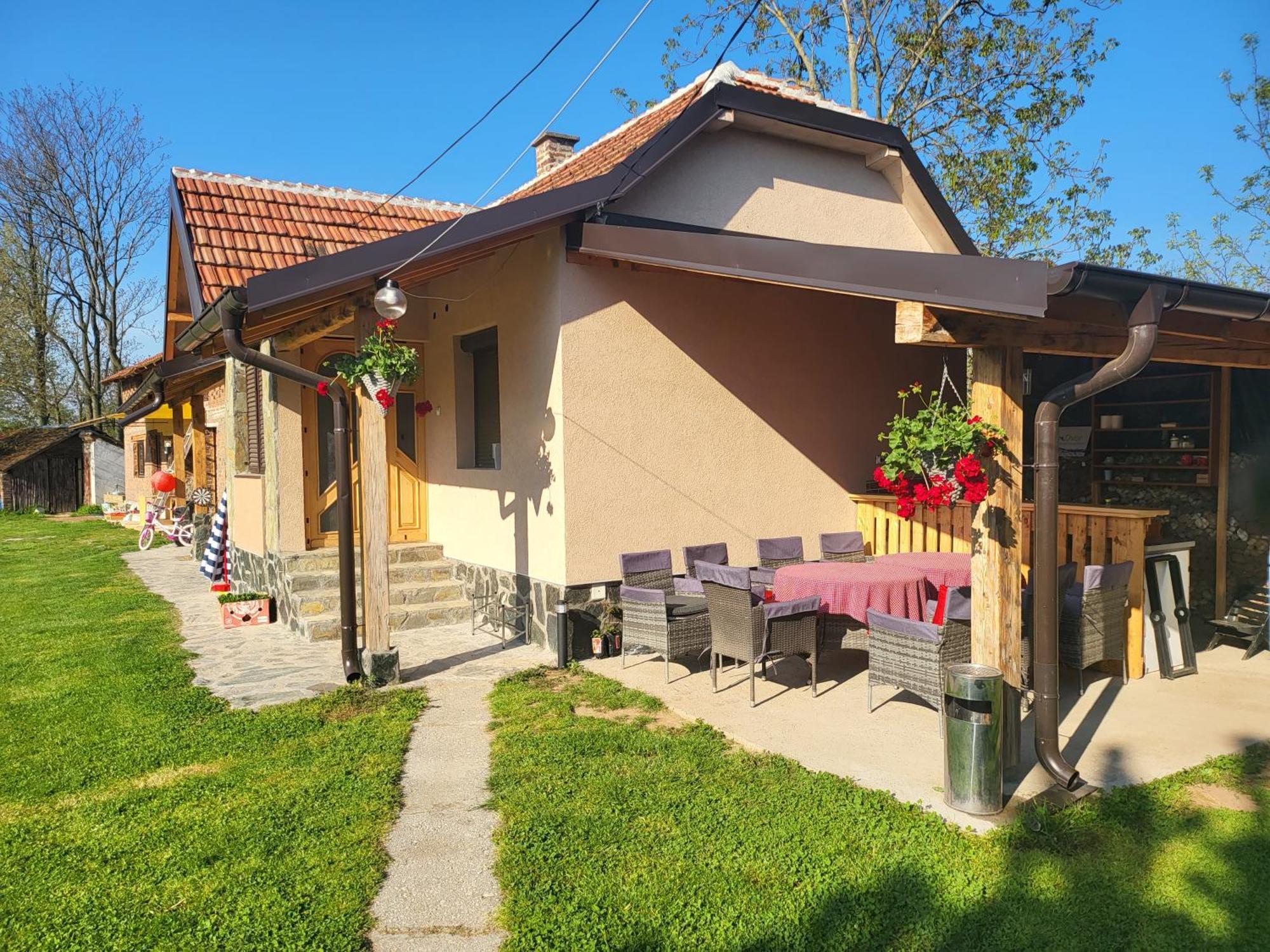 Dvor Donja Toponica Exterior foto